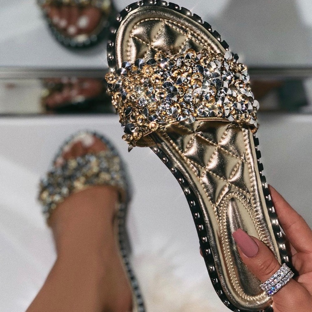 Wild Diva Tia01 Gold